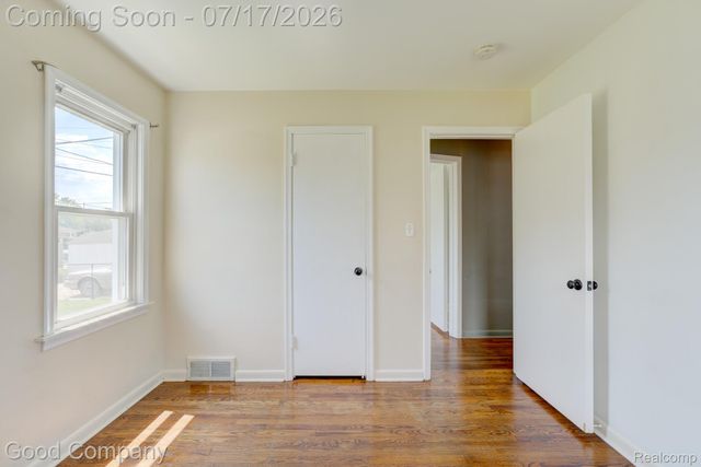 631 Saint Johns Street, Wyandotte, MI 48192