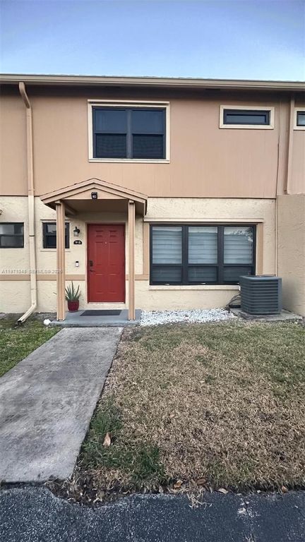 3370 Beau Rivage Dr 3V, Pompano Beach, FL 33064