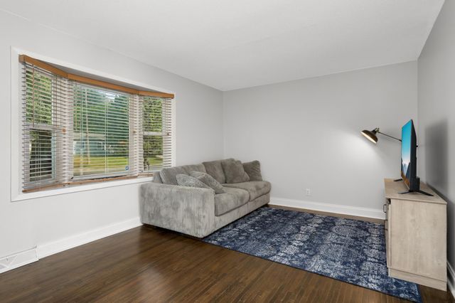1459 Rainbow Avenue, Maple Plain, MN 55359