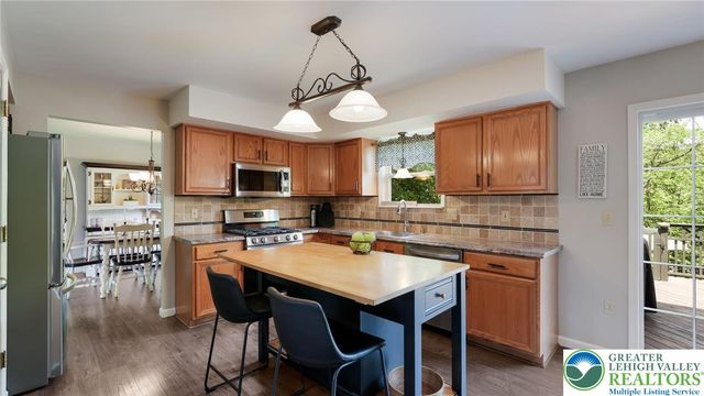 2395 Witchazel Drive, Milford Twp, PA 18951