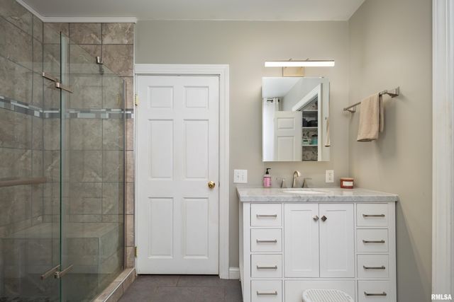 4230 JERSEY RIDGE Road, Davenport, IA 52807