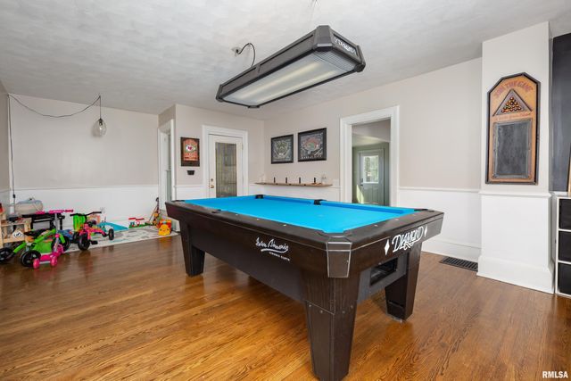 4230 JERSEY RIDGE Road, Davenport, IA 52807