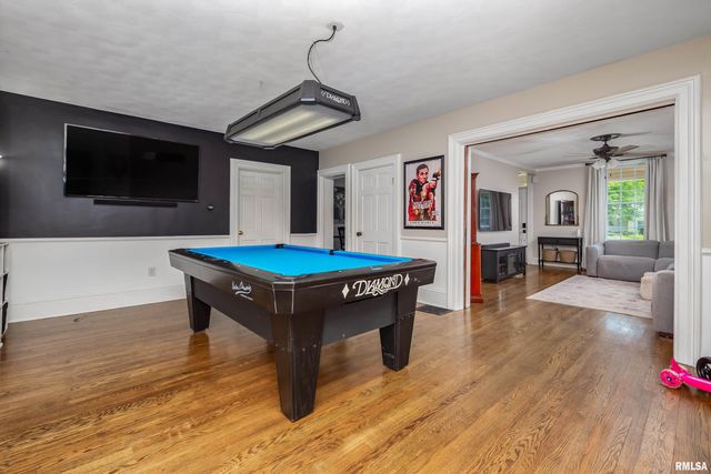 4230 JERSEY RIDGE Road, Davenport, IA 52807