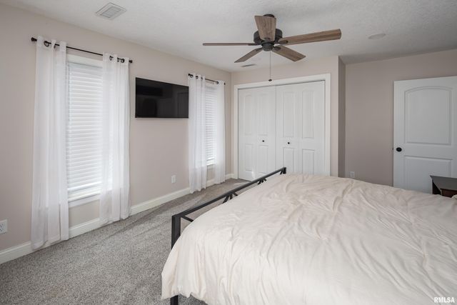 4230 JERSEY RIDGE Road, Davenport, IA 52807