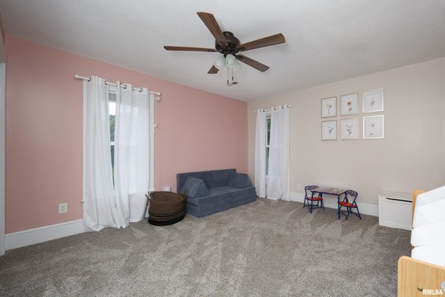 4230 JERSEY RIDGE Road, Davenport, IA 52807