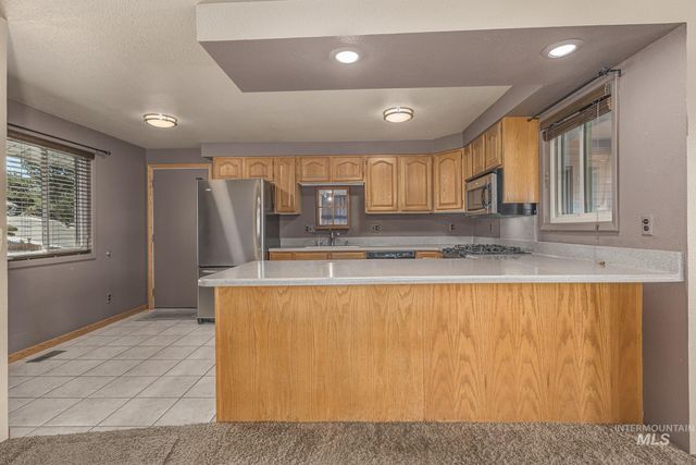 1054 NW 2nd Ave., Ontario, OR 97914