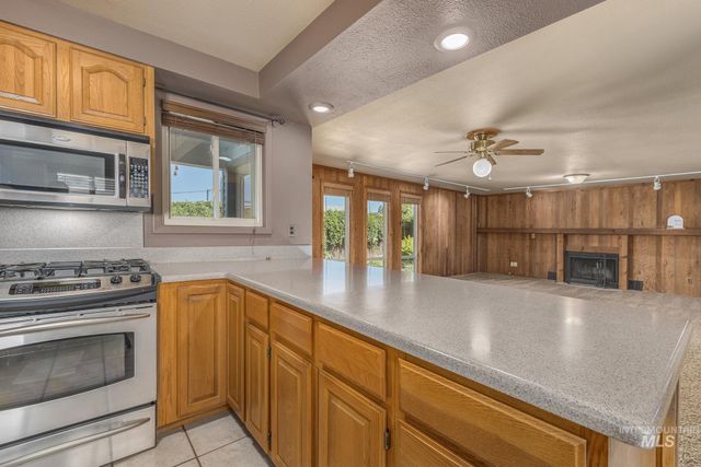 1054 NW 2nd Ave., Ontario, OR 97914