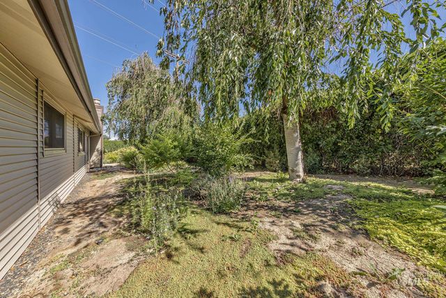 1054 NW 2nd Ave., Ontario, OR 97914