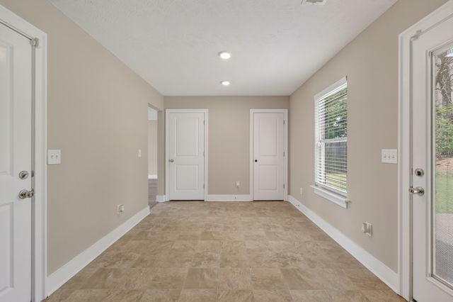 2331 Red Barn Rd, Christiana, TN 37037