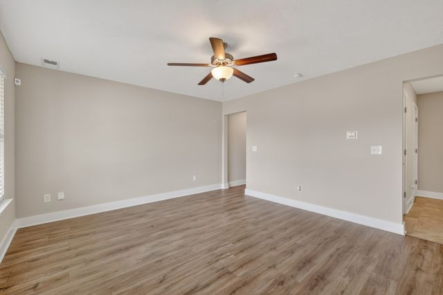 2331 Red Barn Rd, Christiana, TN 37037