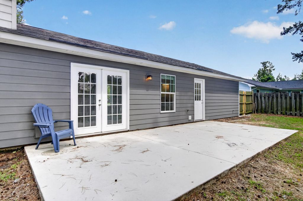 Image 26 of property listing at 450 Longleaf Drive, Summerville, SC 29483