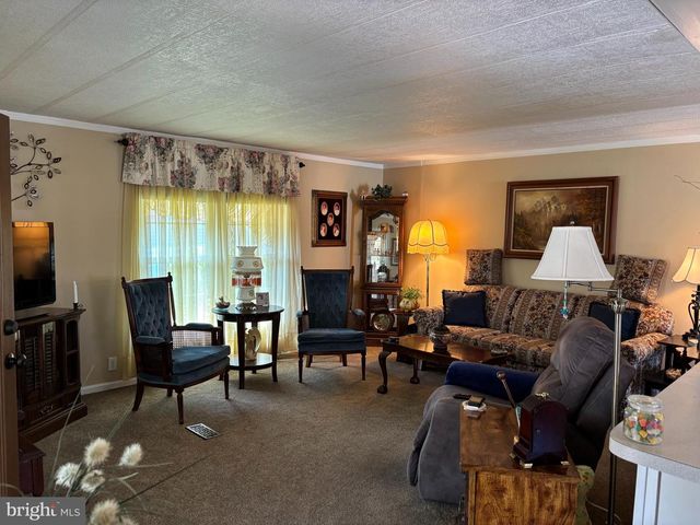 53 NESHAMINY FALLS CIR, North Wales, PA 19454