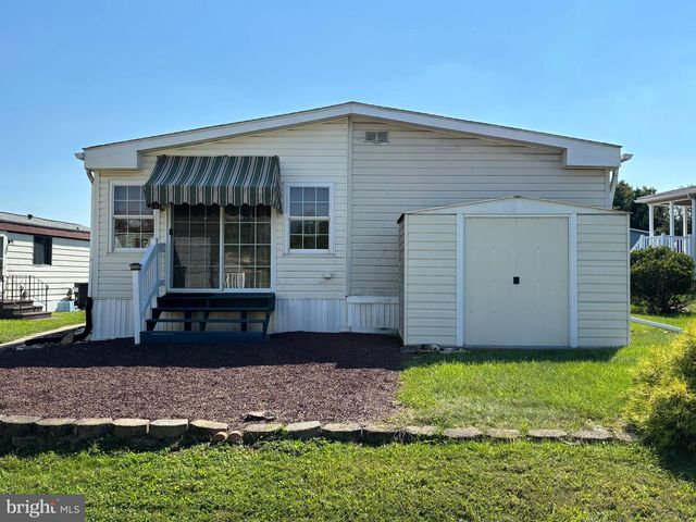 53 NESHAMINY FALLS CIR, North Wales, PA 19454
