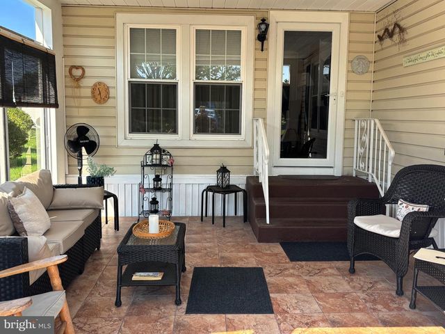 53 NESHAMINY FALLS CIR, North Wales, PA 19454