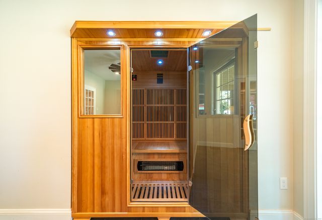 40 + 42 Barber Hill Road, East Windsor, CT 06016