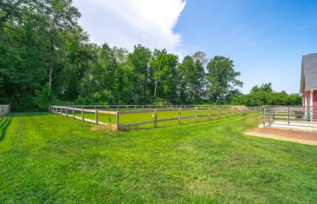 40 + 42 Barber Hill Road, East Windsor, CT 06016