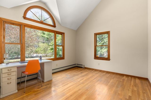 39 Leonard St, Carver, MA 02330