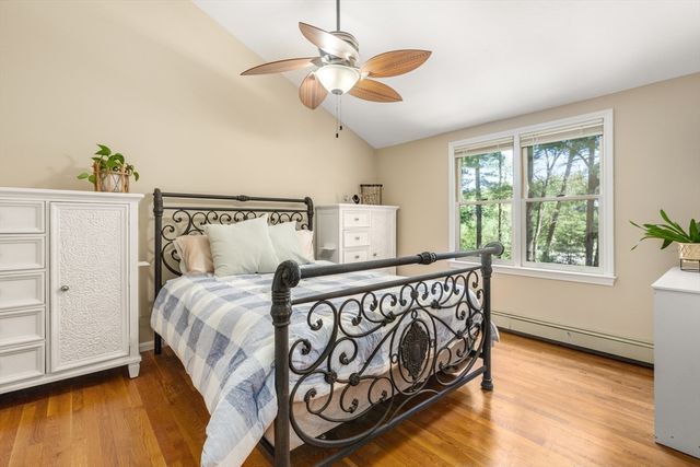 39 Leonard St, Carver, MA 02330