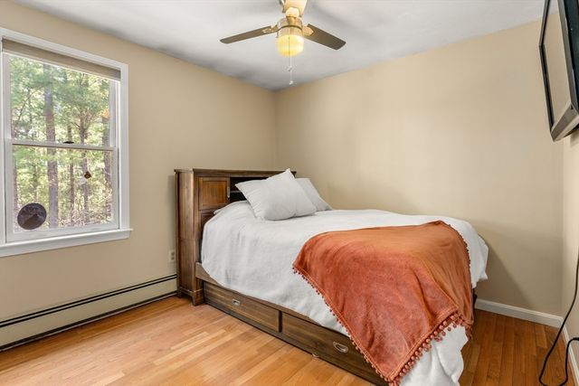 39 Leonard St, Carver, MA 02330