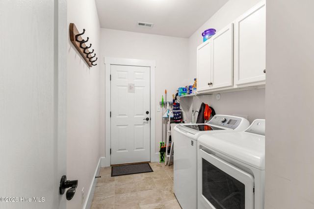 3004 Irwin Drive SE, Southport, NC 28461