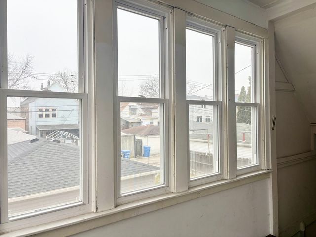 1633 W 38th Street, Chicago, IL 60609