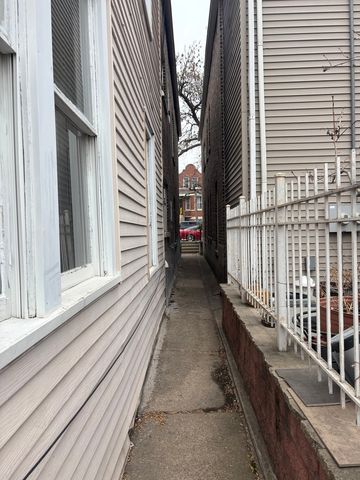 1633 W 38th Street, Chicago, IL 60609