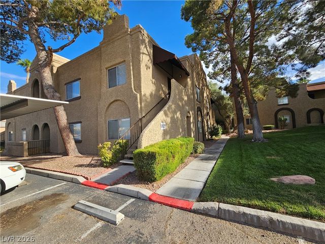 5121 Pioneer Avenue 201, Las Vegas, NV 89146
