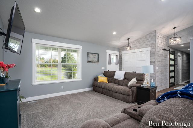 21909 Hilltop Circle, Stanwood, MI 49346