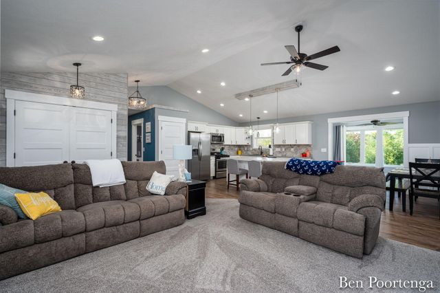 21909 Hilltop Circle, Stanwood, MI 49346