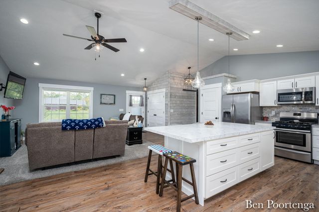 21909 Hilltop Circle, Stanwood, MI 49346