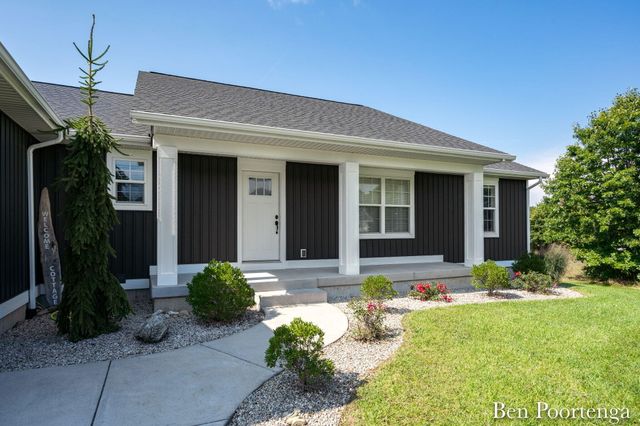 21909 Hilltop Circle, Stanwood, MI 49346