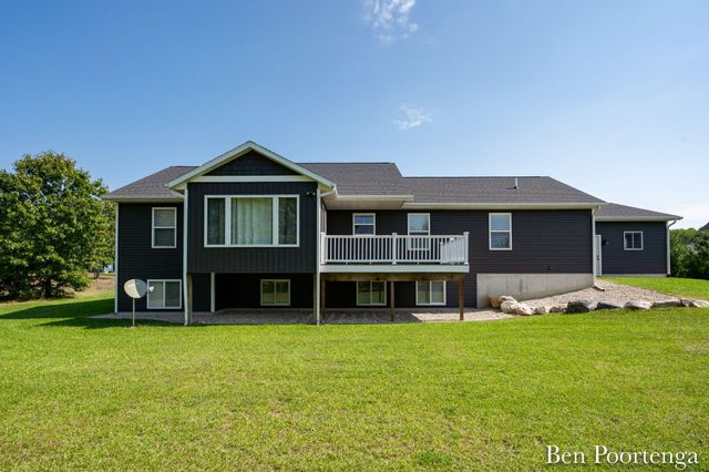 21909 Hilltop Circle, Stanwood, MI 49346