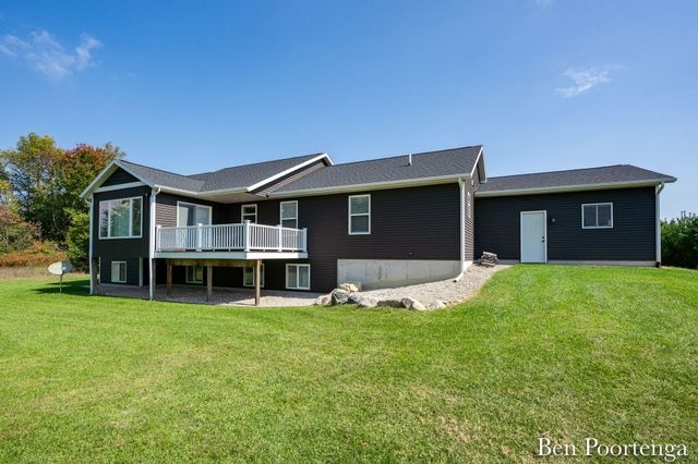 21909 Hilltop Circle, Stanwood, MI 49346
