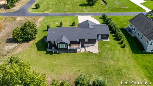 21909 Hilltop Circle, Stanwood, MI 49346