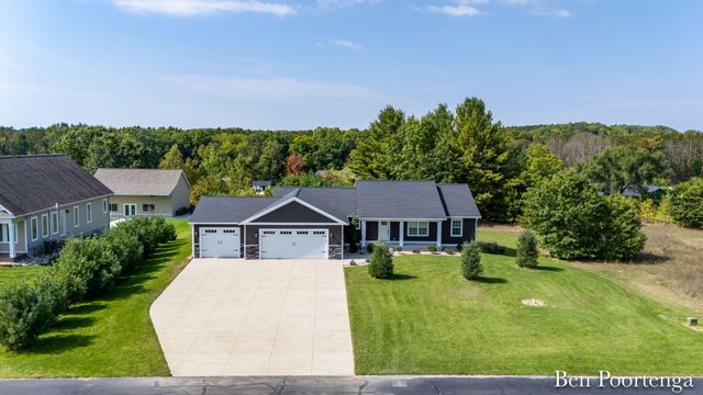 21909 Hilltop Circle, Stanwood, MI 49346