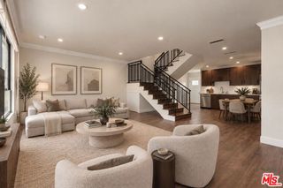1153 N Beachwood Drive 1, Los Angeles, CA 90038
