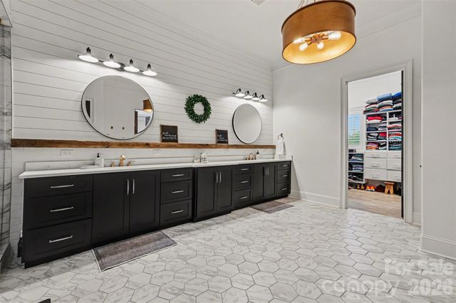 117 Hunts Landing Drive, Mooresville, NC 28117