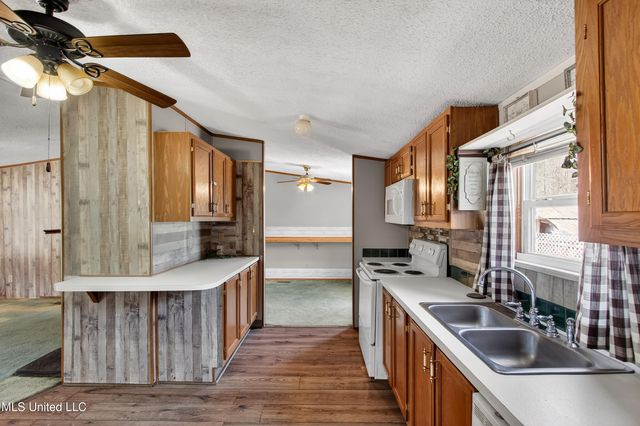 121 Lavelle Odom Road, Poplarville, MS 39470