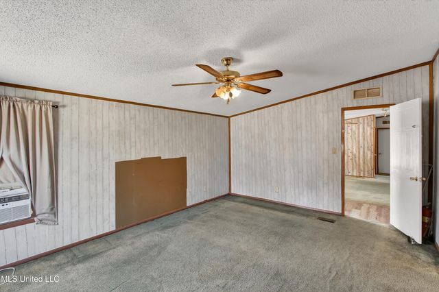 121 Lavelle Odom Road, Poplarville, MS 39470