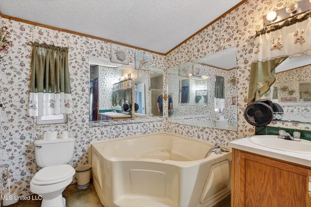 121 Lavelle Odom Road, Poplarville, MS 39470