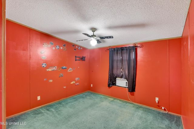 121 Lavelle Odom Road, Poplarville, MS 39470