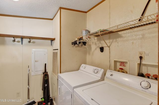 121 Lavelle Odom Road, Poplarville, MS 39470