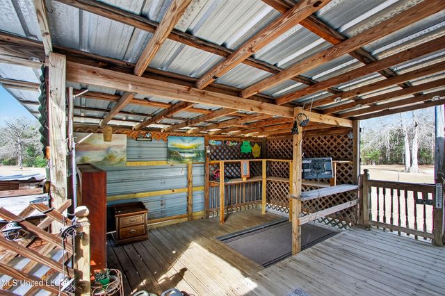 121 Lavelle Odom Road, Poplarville, MS 39470