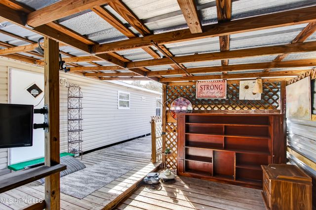 121 Lavelle Odom Road, Poplarville, MS 39470