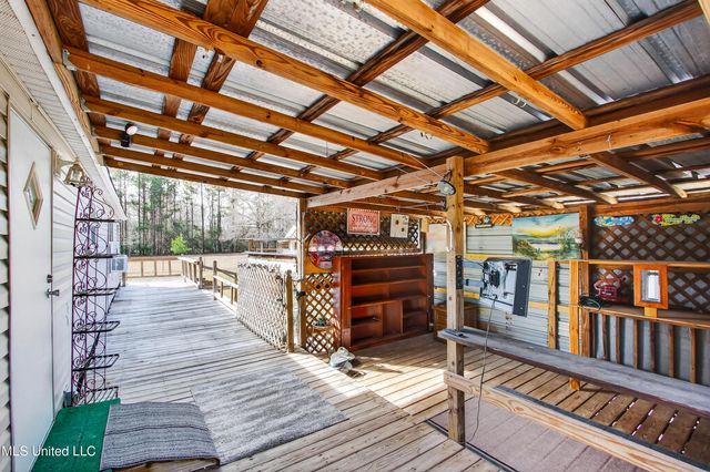 121 Lavelle Odom Road, Poplarville, MS 39470