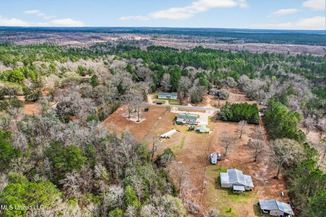 121 Lavelle Odom Road, Poplarville, MS 39470