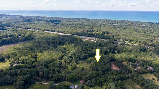 16800 Riverside Drive, Union Pier, MI 49129