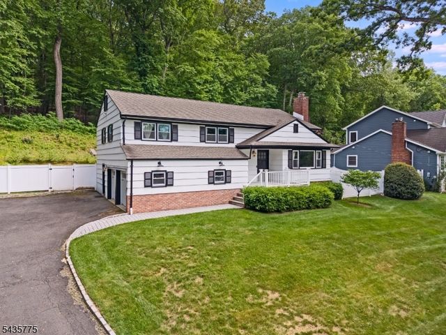 45 Molly Stark Dr, Morris Twp., NJ 07960