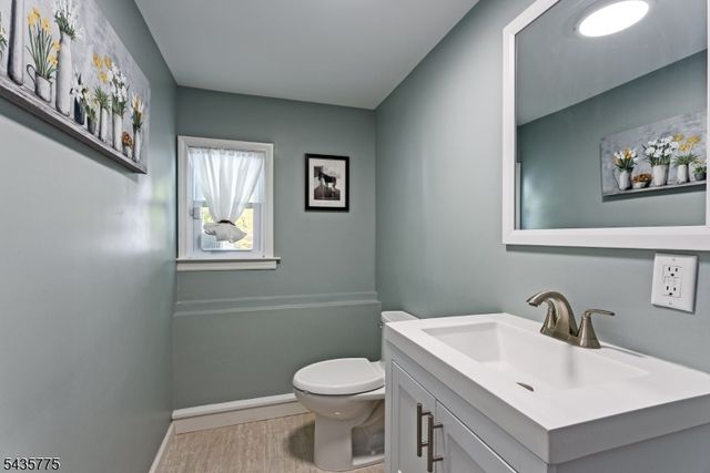 45 Molly Stark Dr, Morris Twp., NJ 07960
