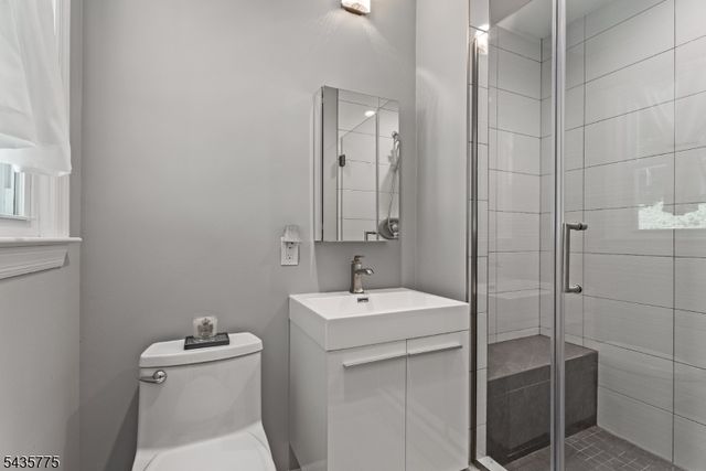 45 Molly Stark Dr, Morris Twp., NJ 07960